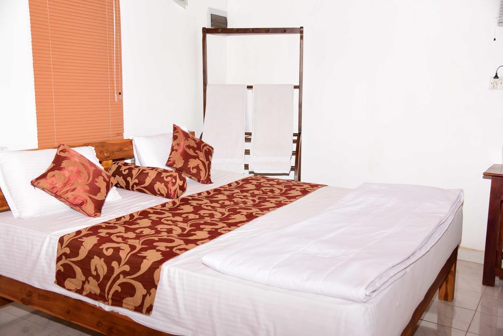 Indika Lake Resort Nuwarawewa East Pokój zdjęcie