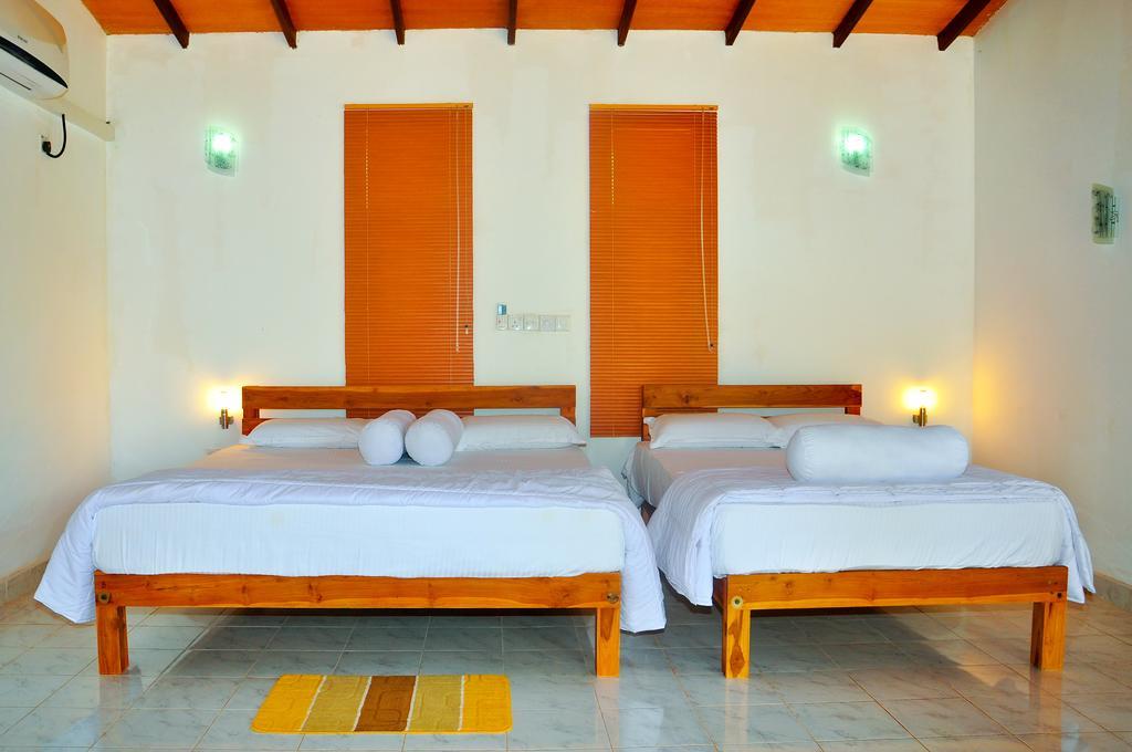 Indika Lake Resort Nuwarawewa East Pokój zdjęcie