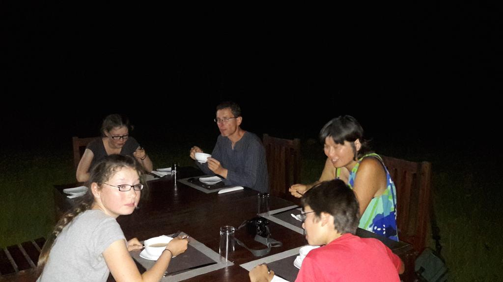 Indika Lake Resort Nuwarawewa East Zewnętrze zdjęcie